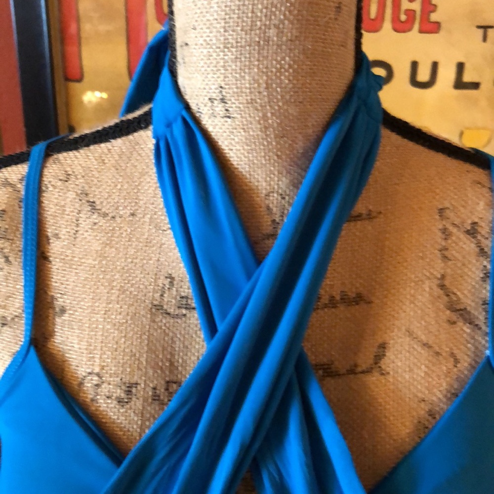Beautiful blue bikini top M/L D/DD cup 😍💙☀️🌴💕 - Picture 9 of 12